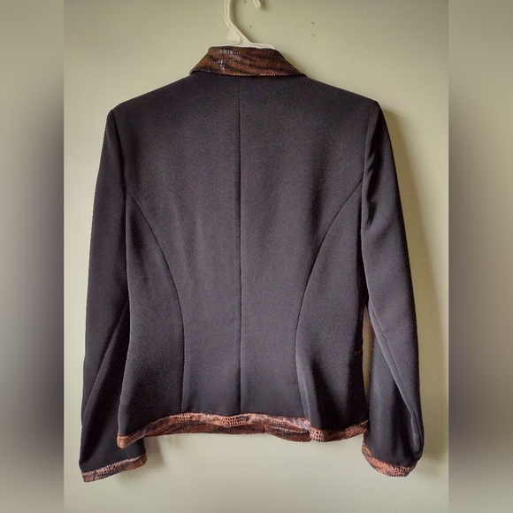 NEW Jessica Howard Blazer with Animal Print Trim - Picture 4 of 4